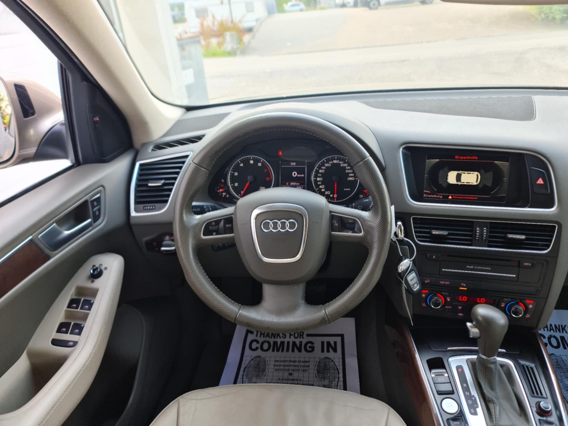 AUDI Q5 2.0 TFSI quattro S-tronic-image-18