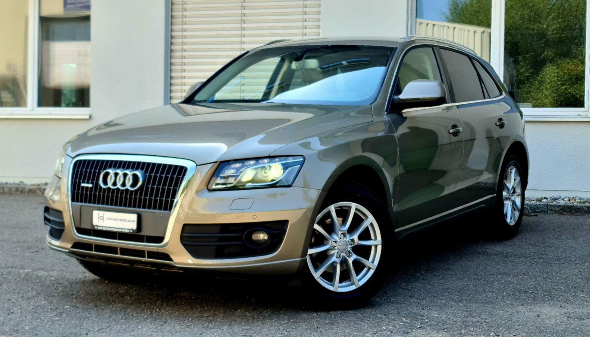 AUDI Q5 2.0 TFSI quattro S-tronic-image-0