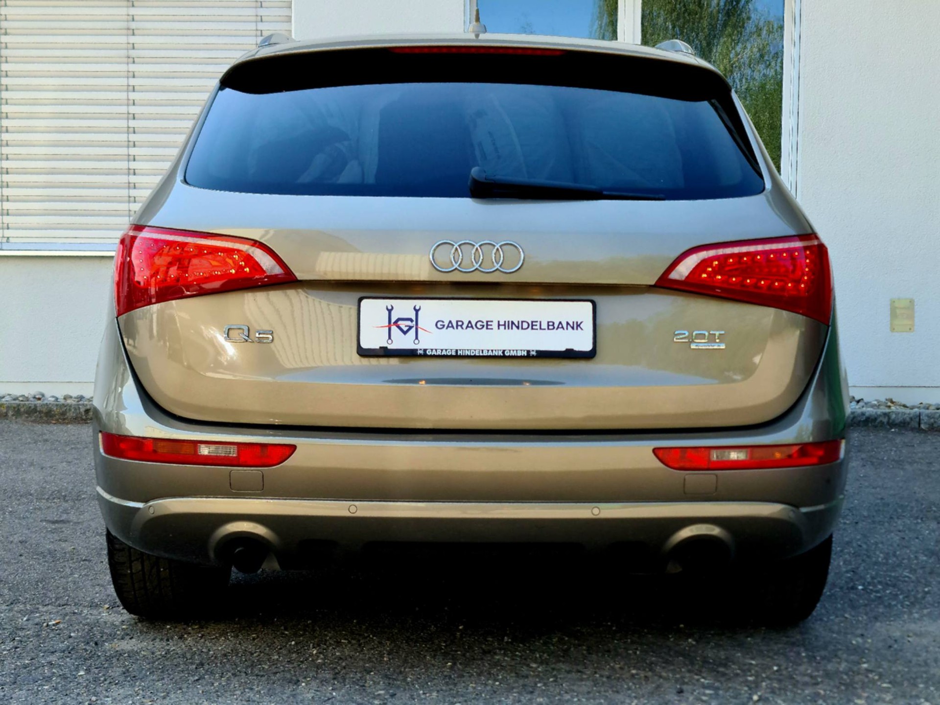 AUDI Q5 2.0 TFSI quattro S-tronic-image-13