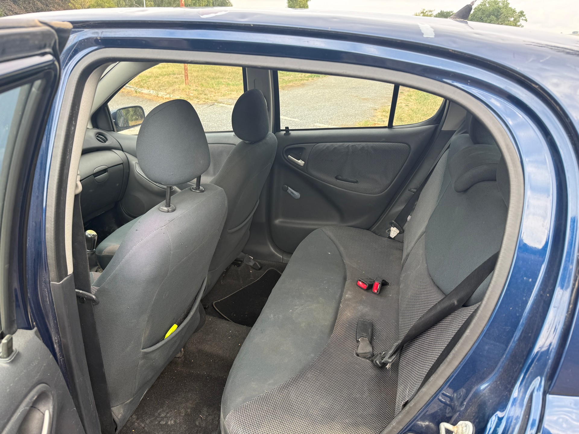 TOYOTA Yaris 1.3 Linea Sol-image-7