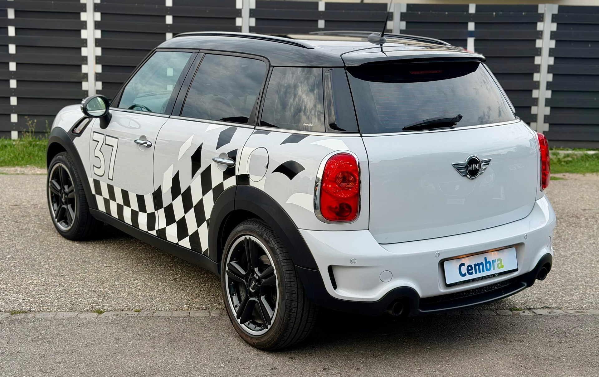 MINI Countryman Cooper S ALL4-image-3