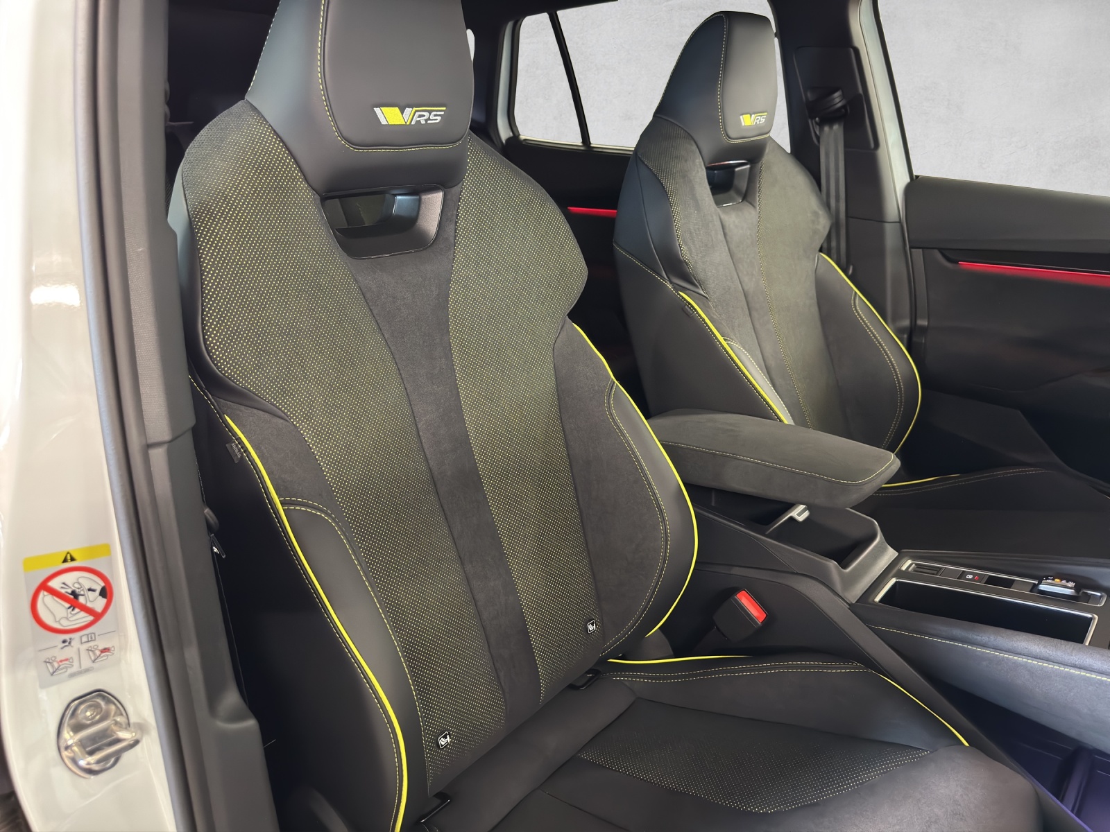 SKODA Elroq RS 4x4-image-12