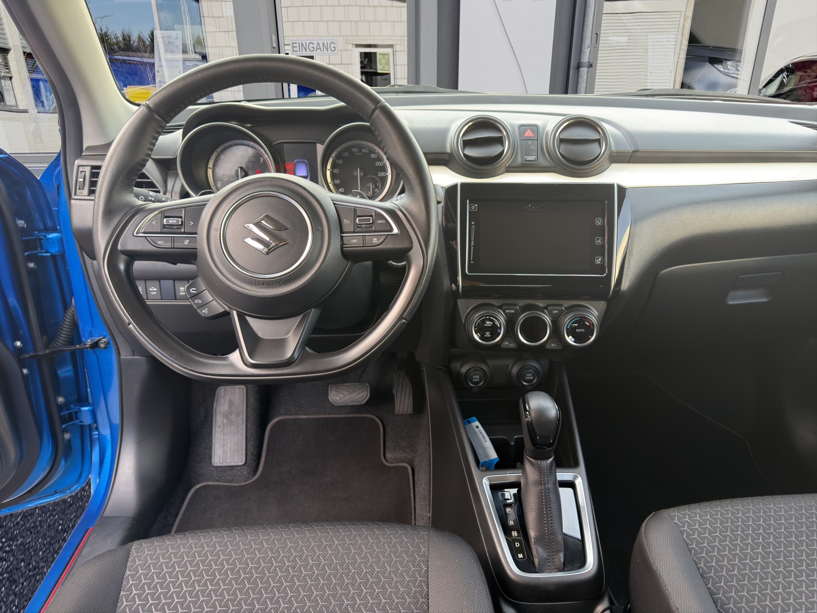 SUZUKI Swift 1.0 12V Compact Top Automatic-image-12