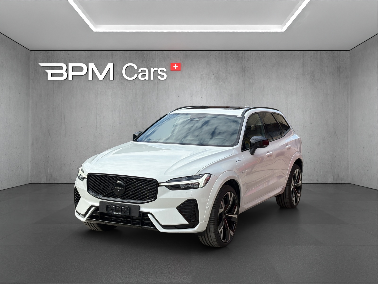VOLVO XC60 T6 eAWD PluginHybrid Black Edition Geartronic-image-0