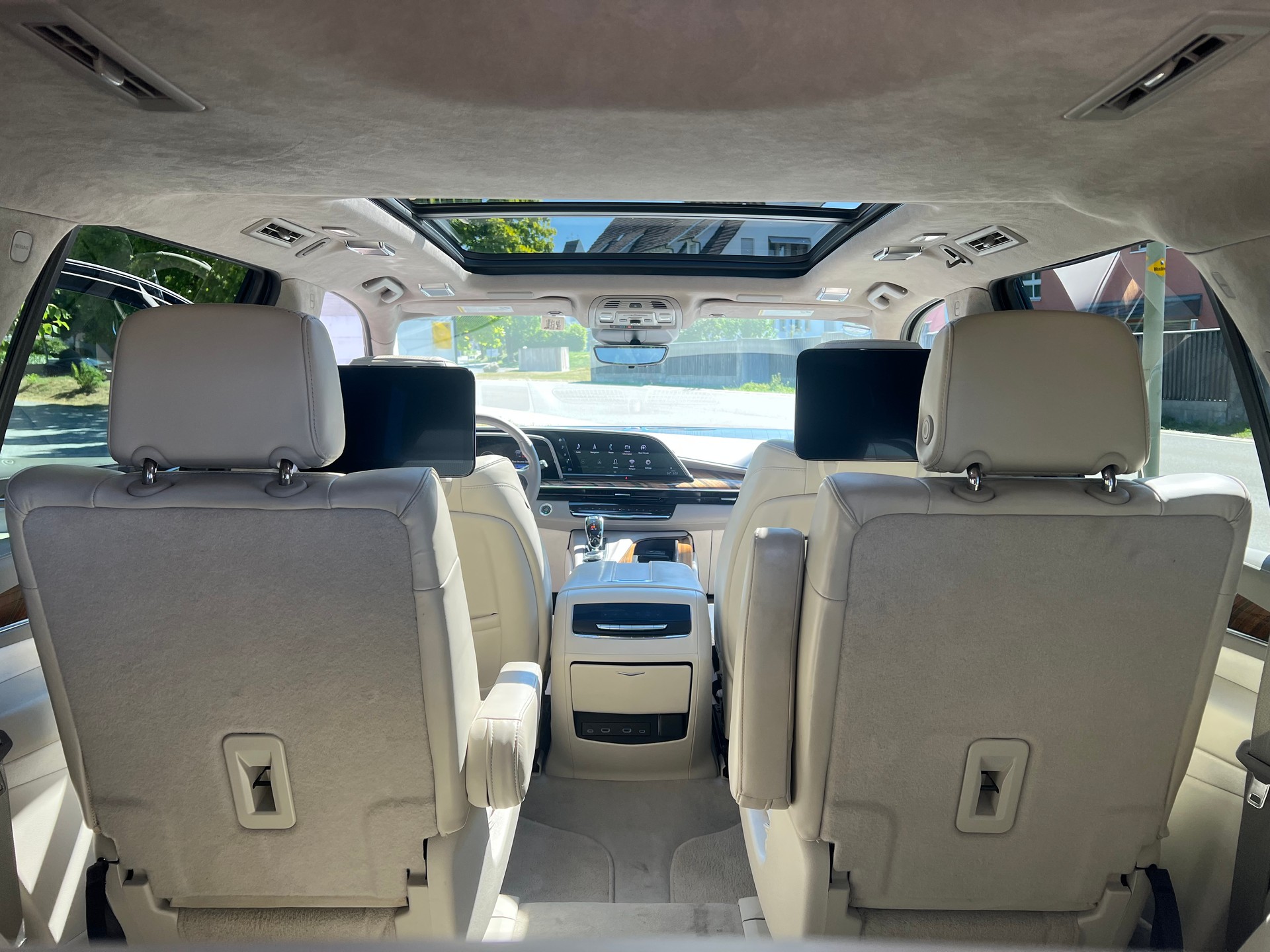 CADILLAC Sport Platinum 6.2 V8 AWD-image-3