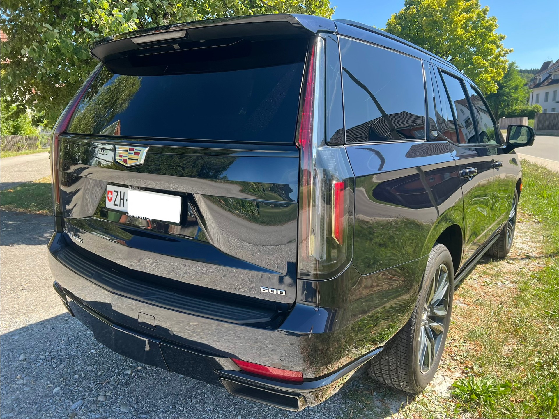 CADILLAC Sport Platinum 6.2 V8 AWD-image-4