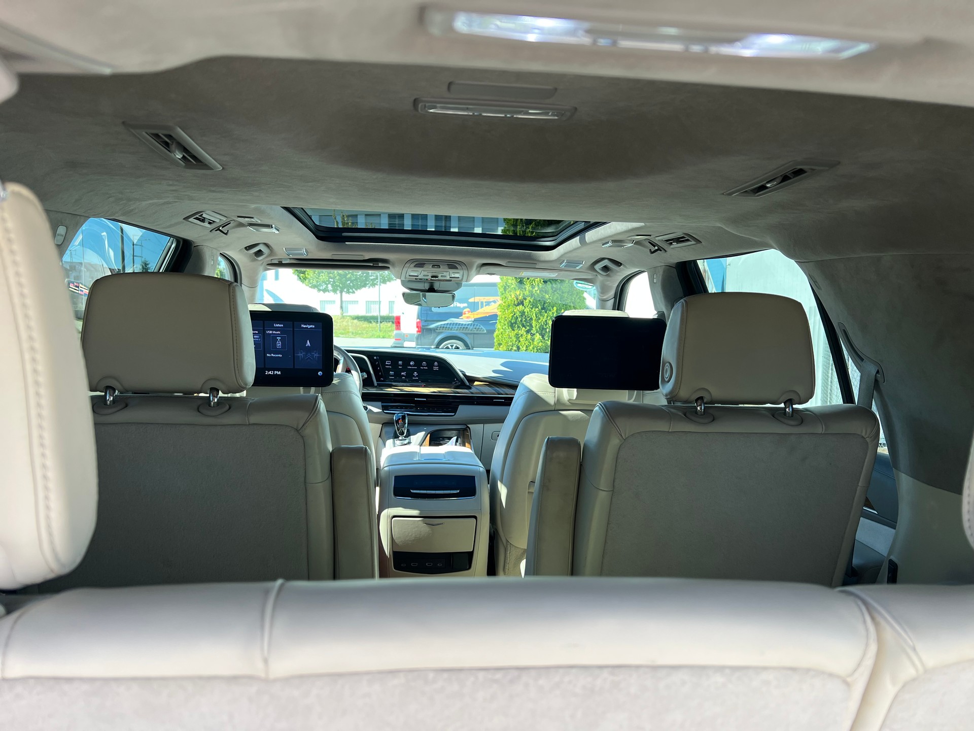 CADILLAC Sport Platinum 6.2 V8 AWD-image-3