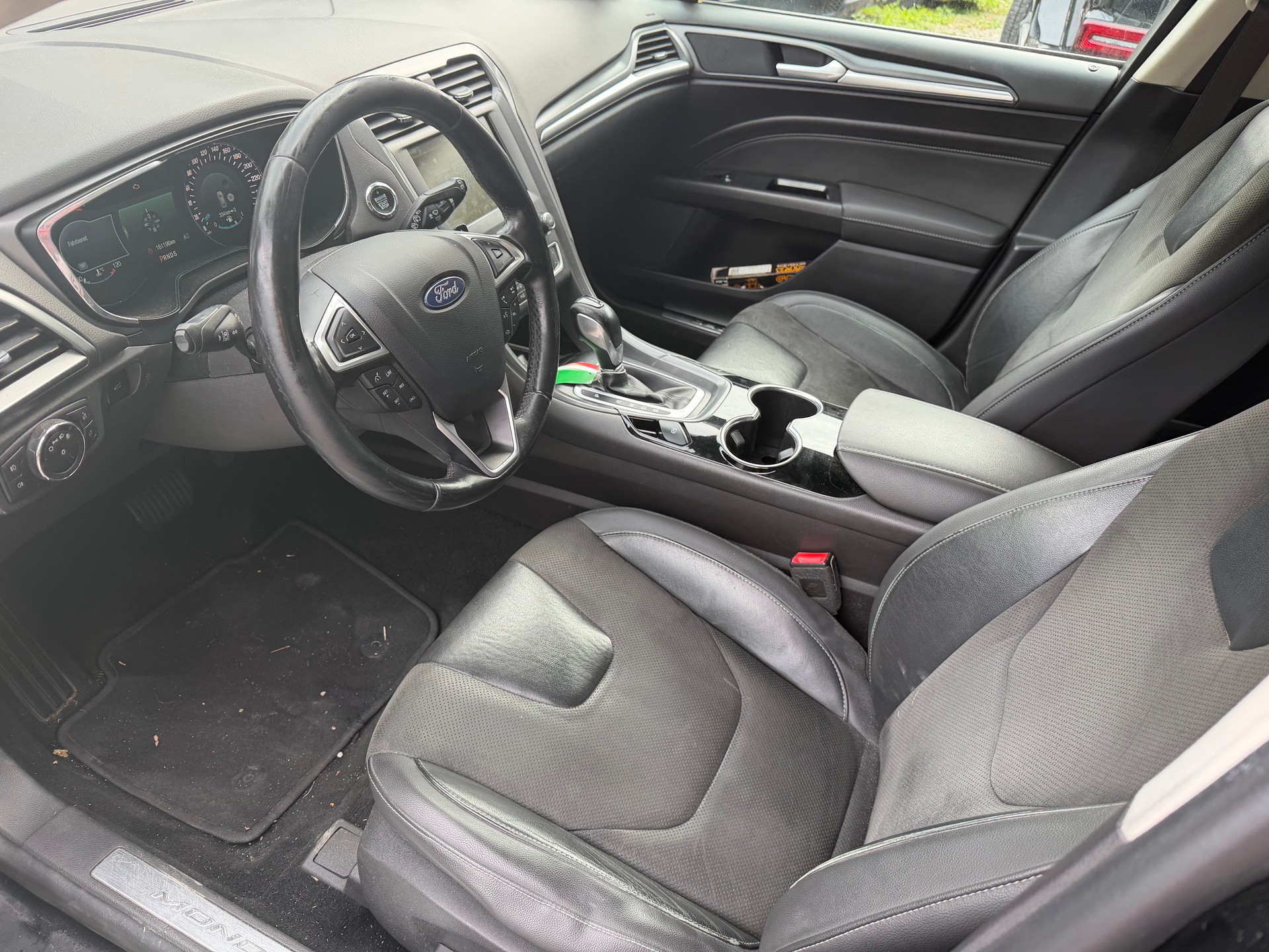 FORD Mondeo 2.0 EcoBoost SCTi Titanium Automatic-image-7