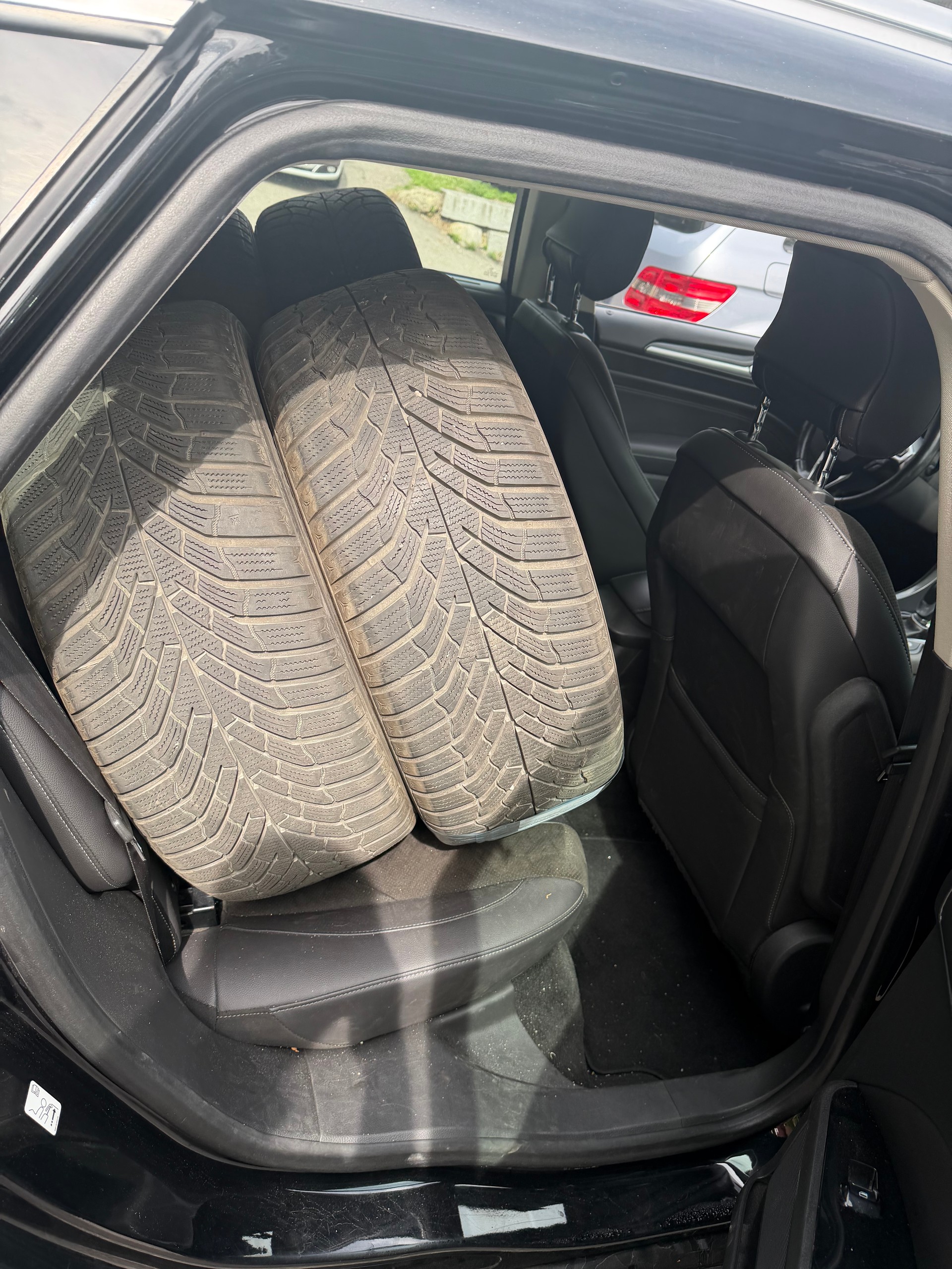 FORD Mondeo 2.0 EcoBoost SCTi Titanium Automatic-image-9