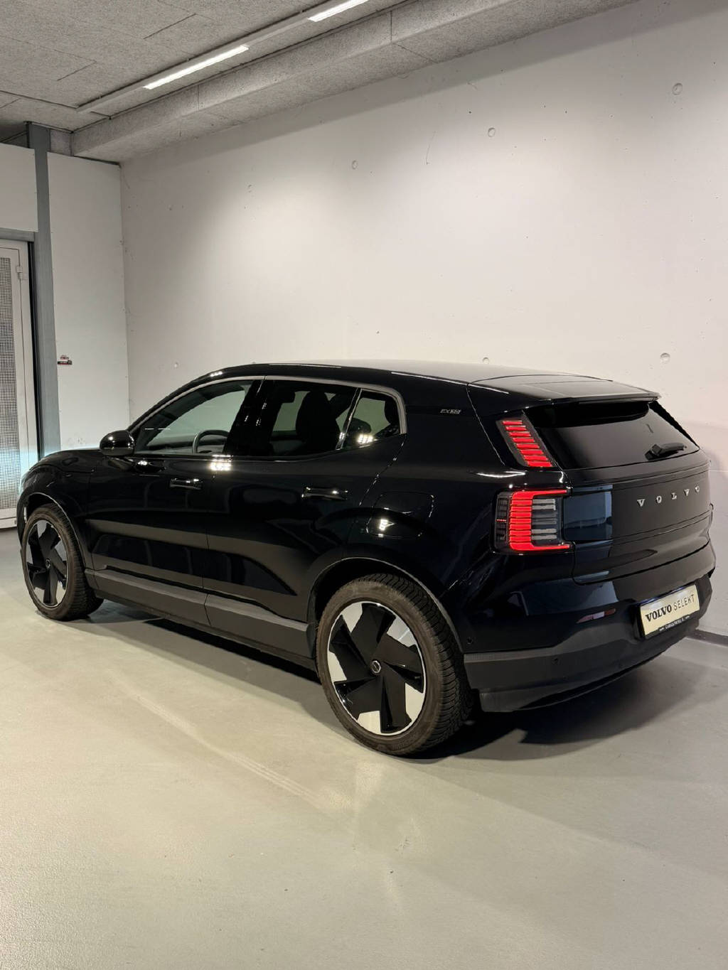 VOLVO EX 30 E60 Twin Ultra Performance AWD-image-3