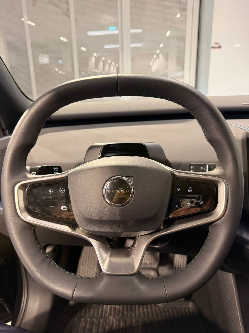 VOLVO EX 30 E60 Twin Ultra Performance AWD-image-5