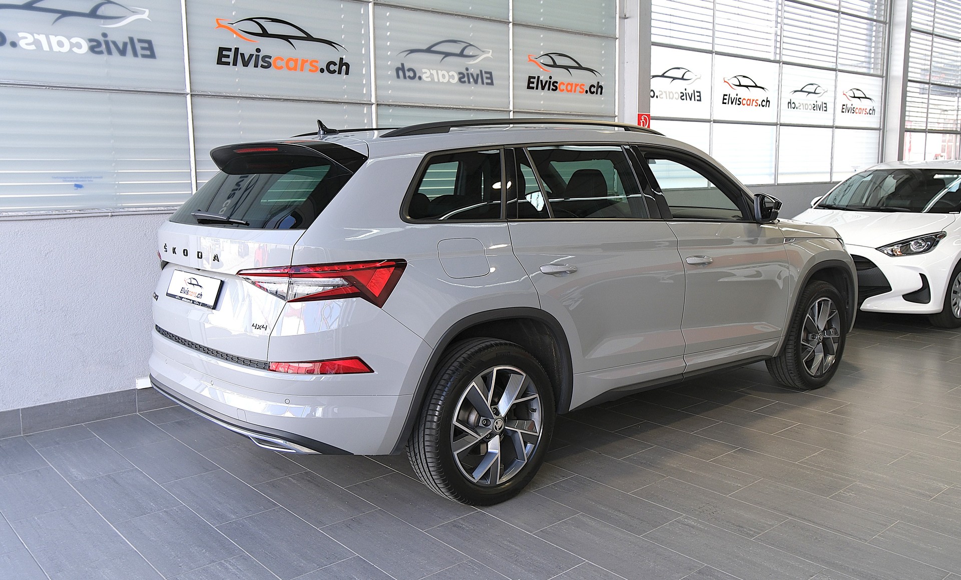 SKODA Kodiaq 2.0 TSI 4x4 SportLine-image-25