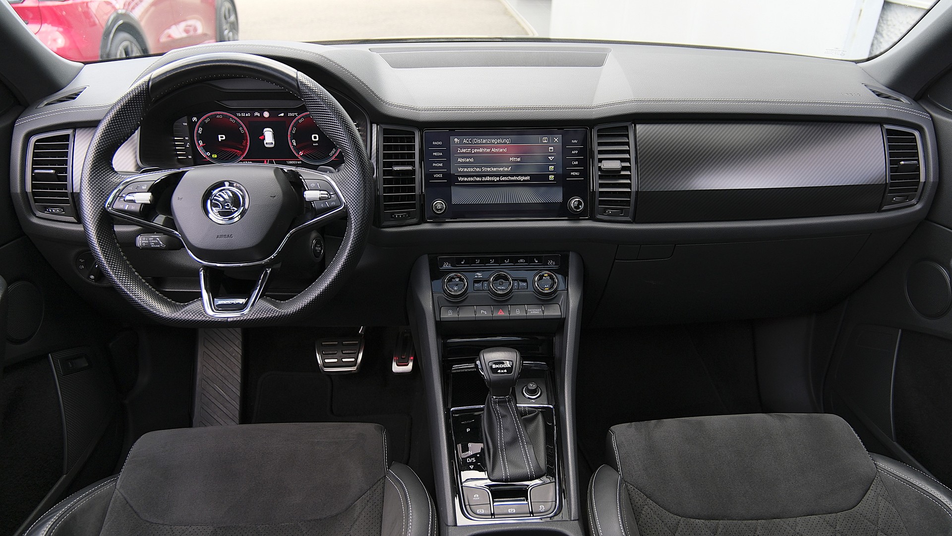 SKODA Kodiaq 2.0 TSI 4x4 SportLine-image-7