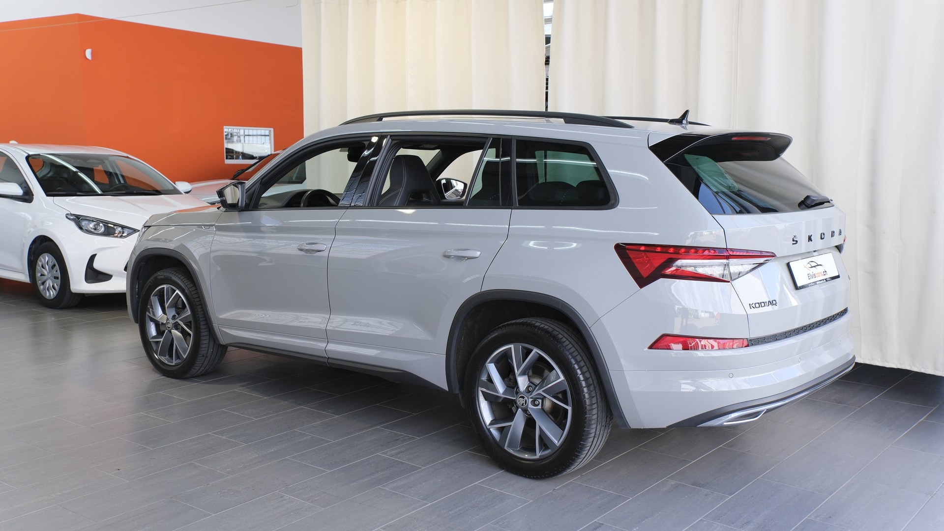 SKODA Kodiaq 2.0 TSI 4x4 SportLine-image-11