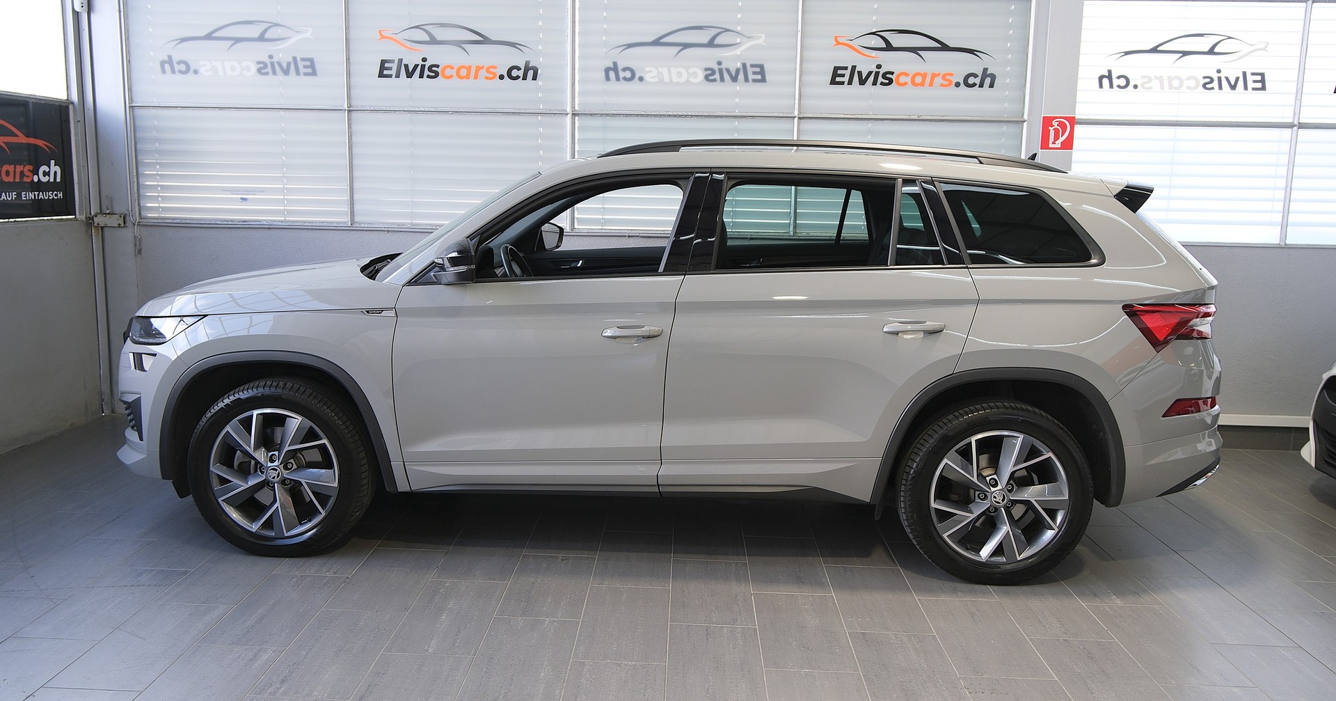 SKODA Kodiaq 2.0 TSI 4x4 SportLine-image-10