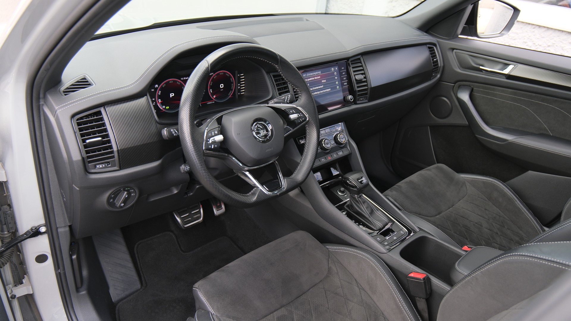 SKODA Kodiaq 2.0 TSI 4x4 SportLine-image-2