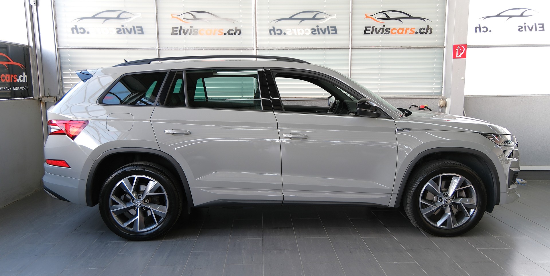 SKODA Kodiaq 2.0 TSI 4x4 SportLine-image-26