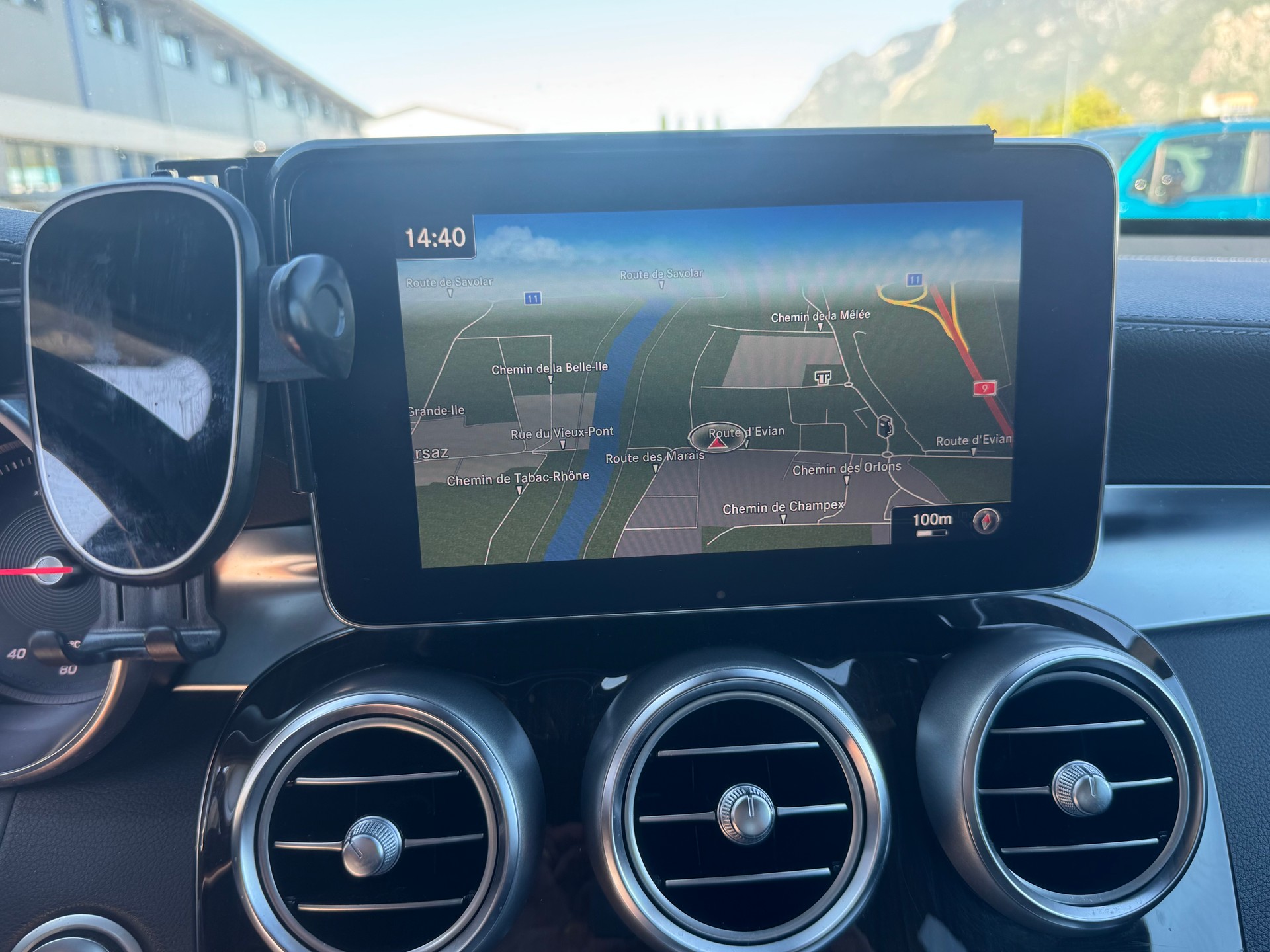 MERCEDES-BENZ GLC 250 d AMG Line 4Matic 9G-Tronic-image-24