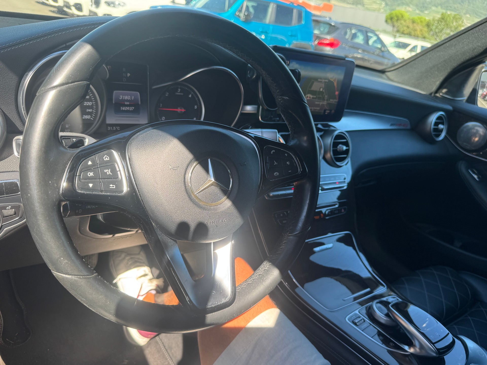 MERCEDES-BENZ GLC 250 d AMG Line 4Matic 9G-Tronic-image-30