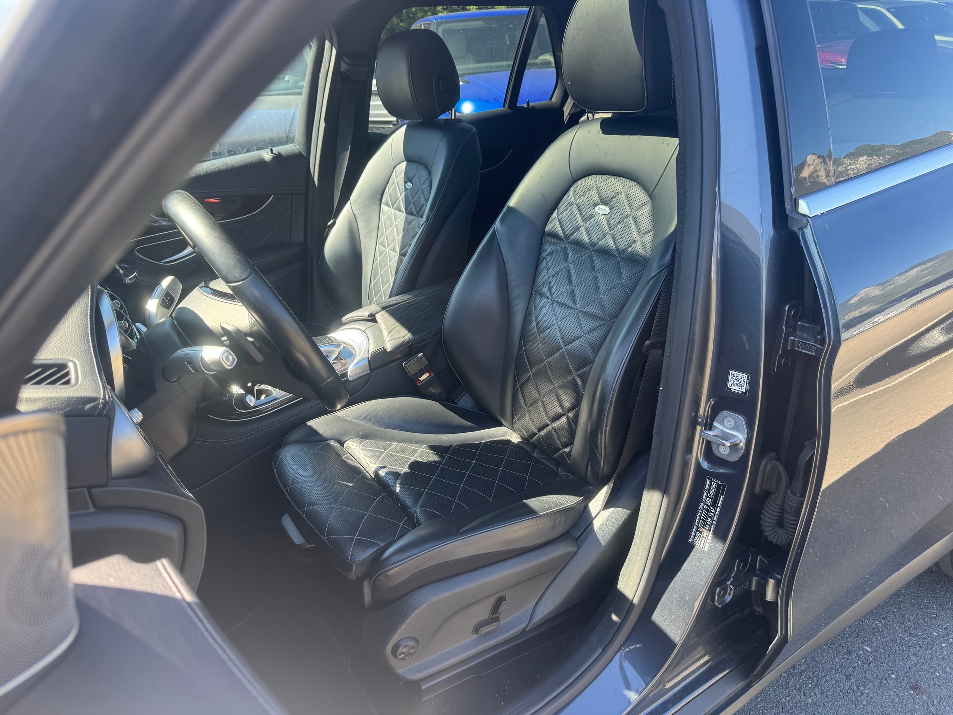 MERCEDES-BENZ GLC 250 d AMG Line 4Matic 9G-Tronic-image-14