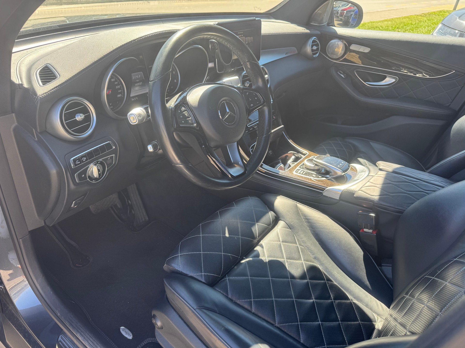 MERCEDES-BENZ GLC 250 d AMG Line 4Matic 9G-Tronic-image-18