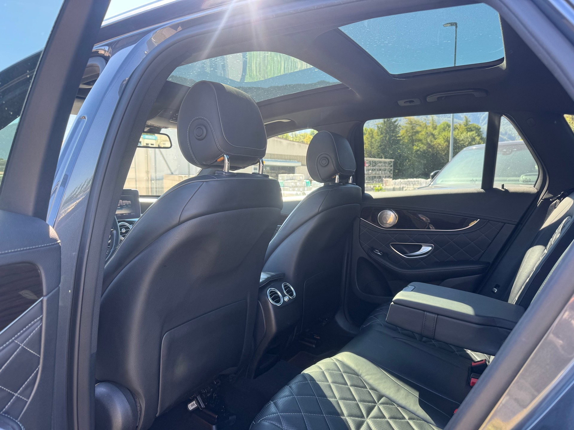 MERCEDES-BENZ GLC 250 d AMG Line 4Matic 9G-Tronic-image-11