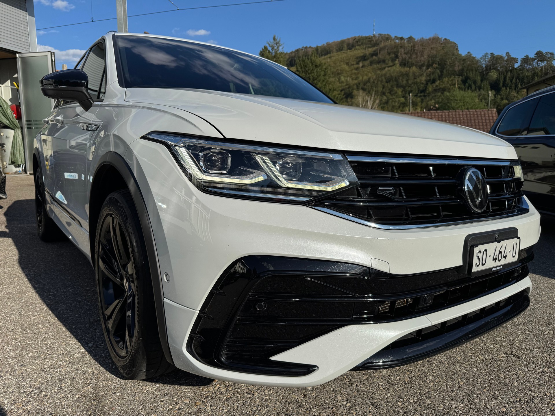 VW Tiguan 2.0 TDI SCR R-Line 4Motion DSG-image-3