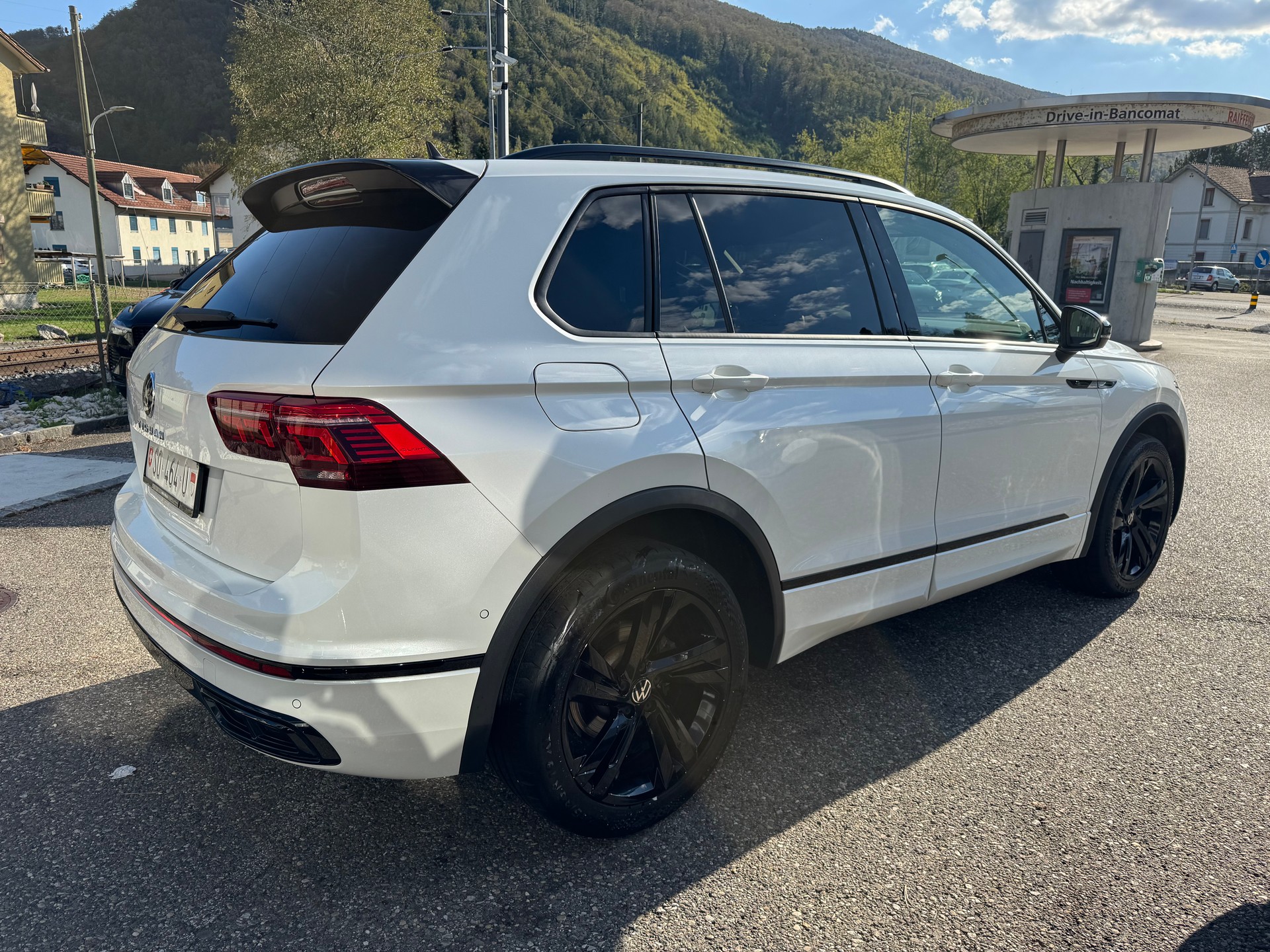 VW Tiguan 2.0 TDI SCR R-Line 4Motion DSG-image-7