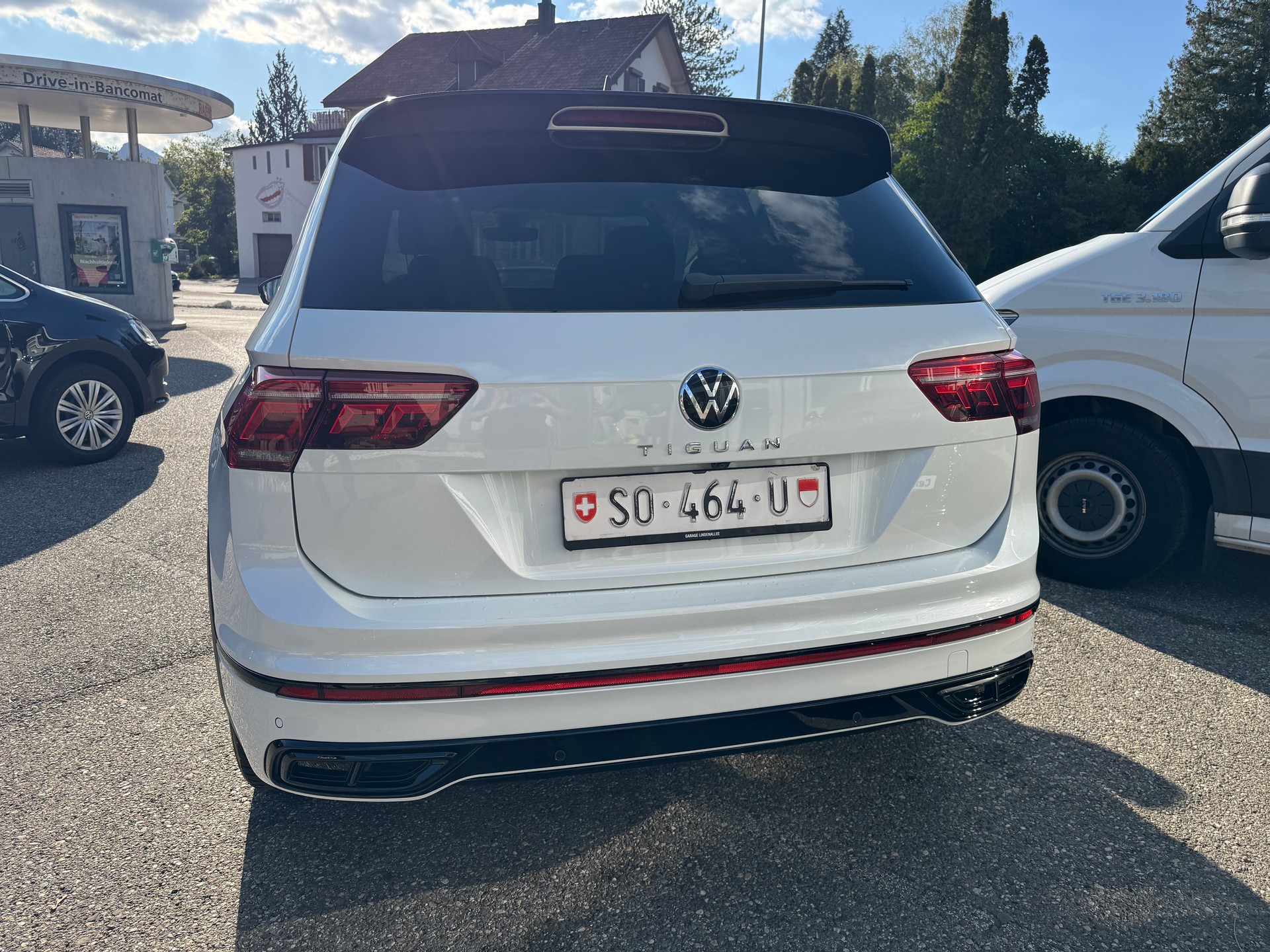VW Tiguan 2.0 TDI SCR R-Line 4Motion DSG-image-8