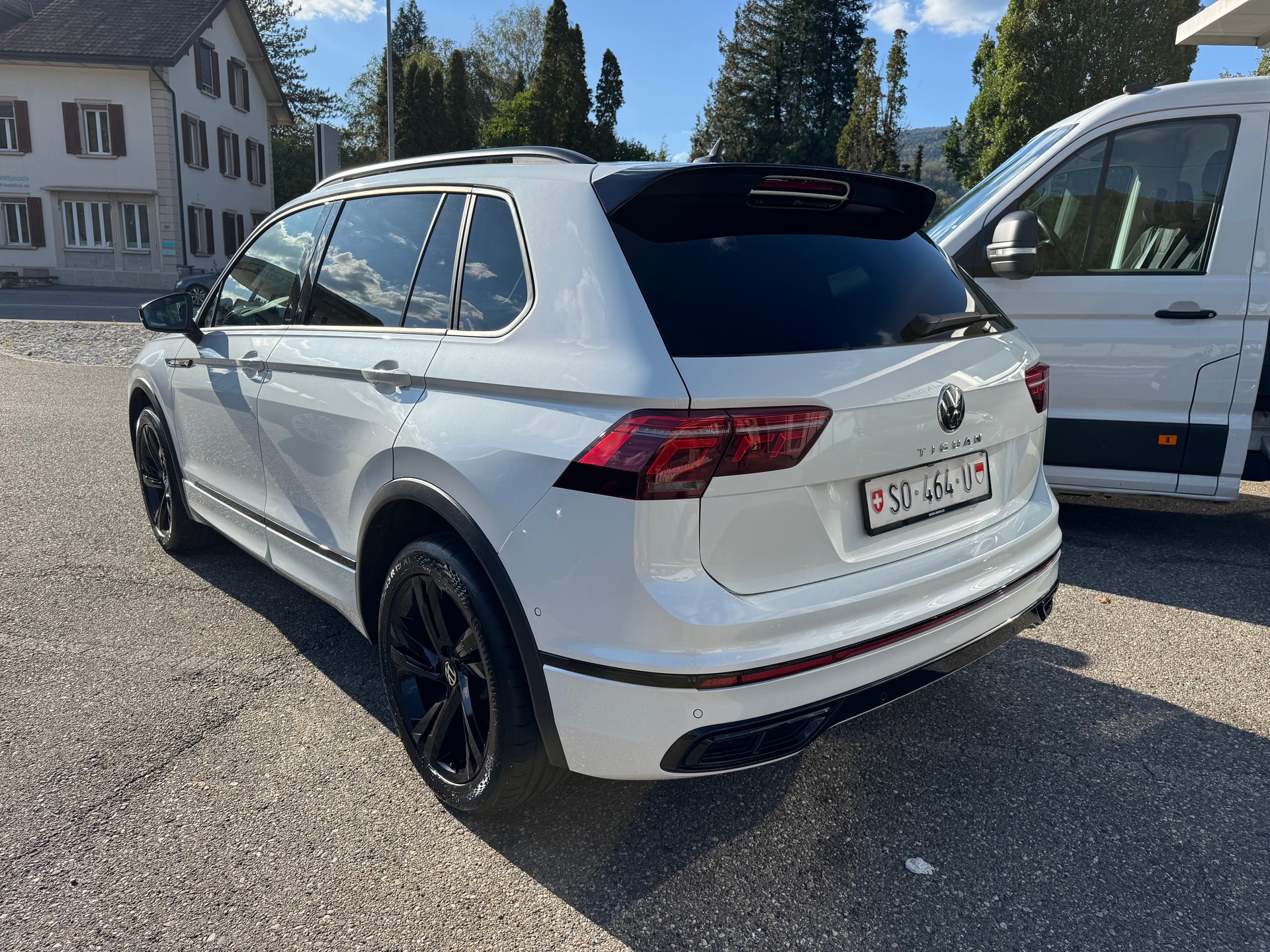 VW Tiguan 2.0 TDI SCR R-Line 4Motion DSG-image-6