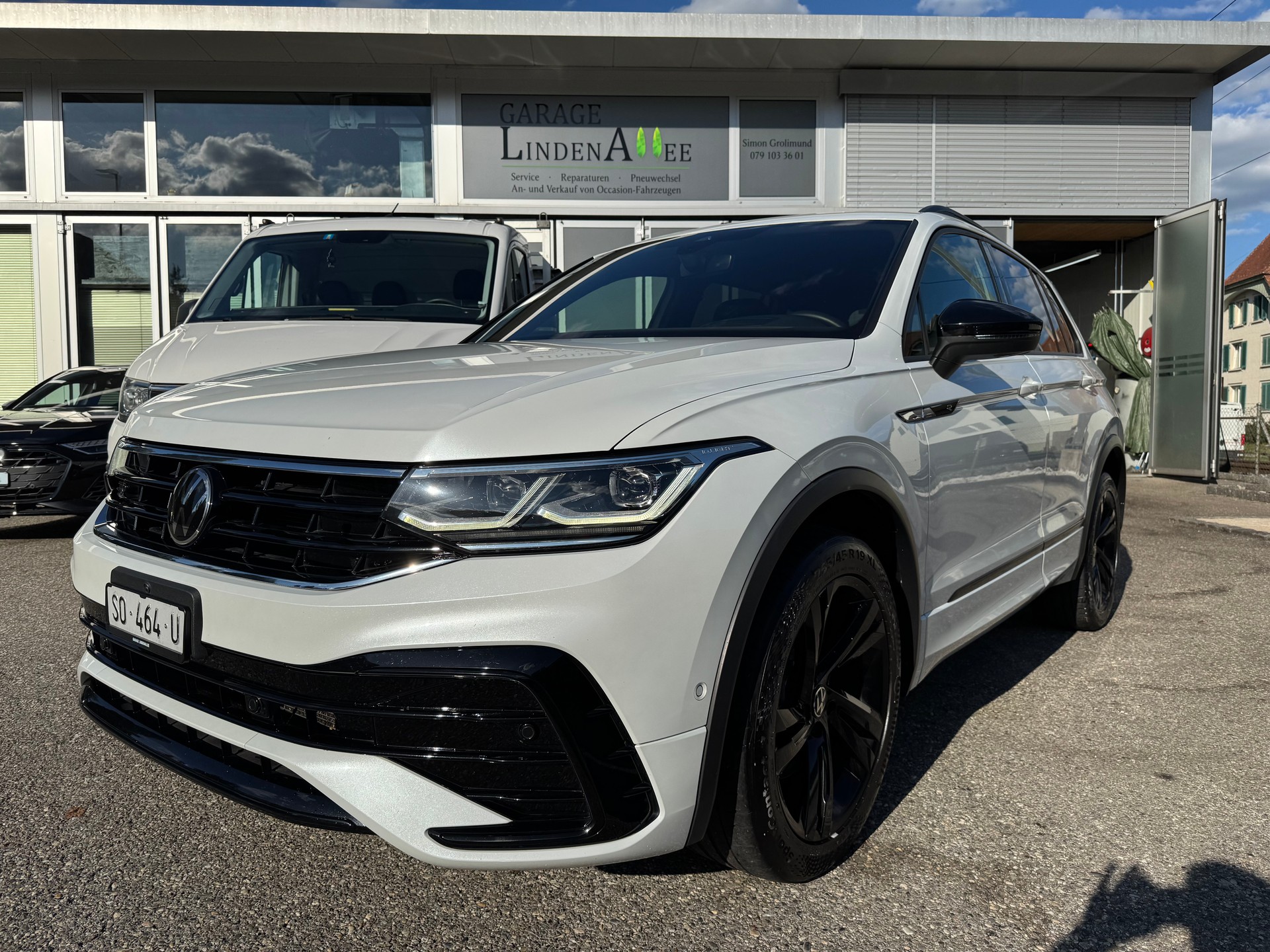 VW Tiguan 2.0 TDI SCR R-Line 4Motion DSG-image-0