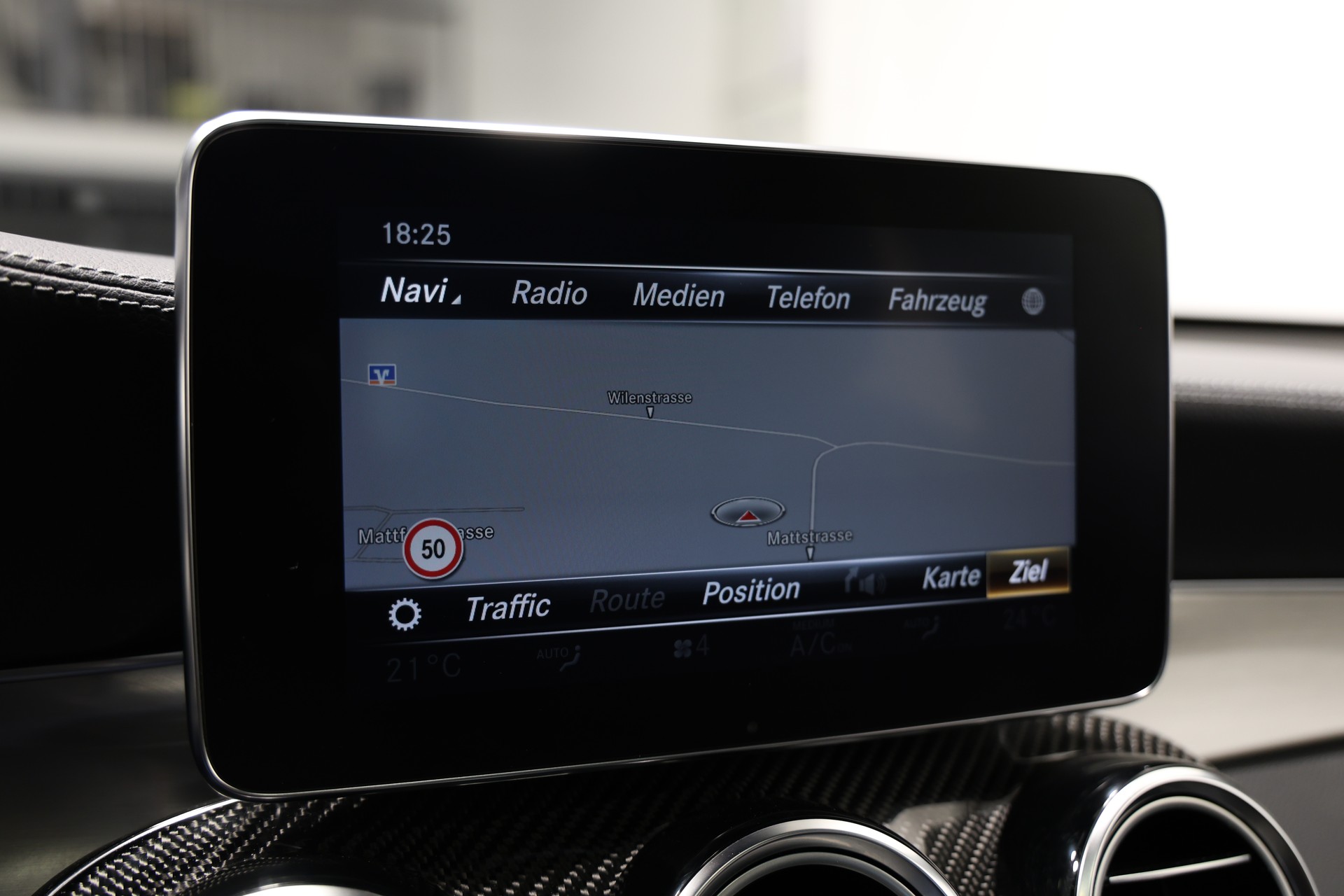 MERCEDES-BENZ GLC 63 S AMG 4Matic+ 9G-Tronic *CH-Fahrzeug*-image-29