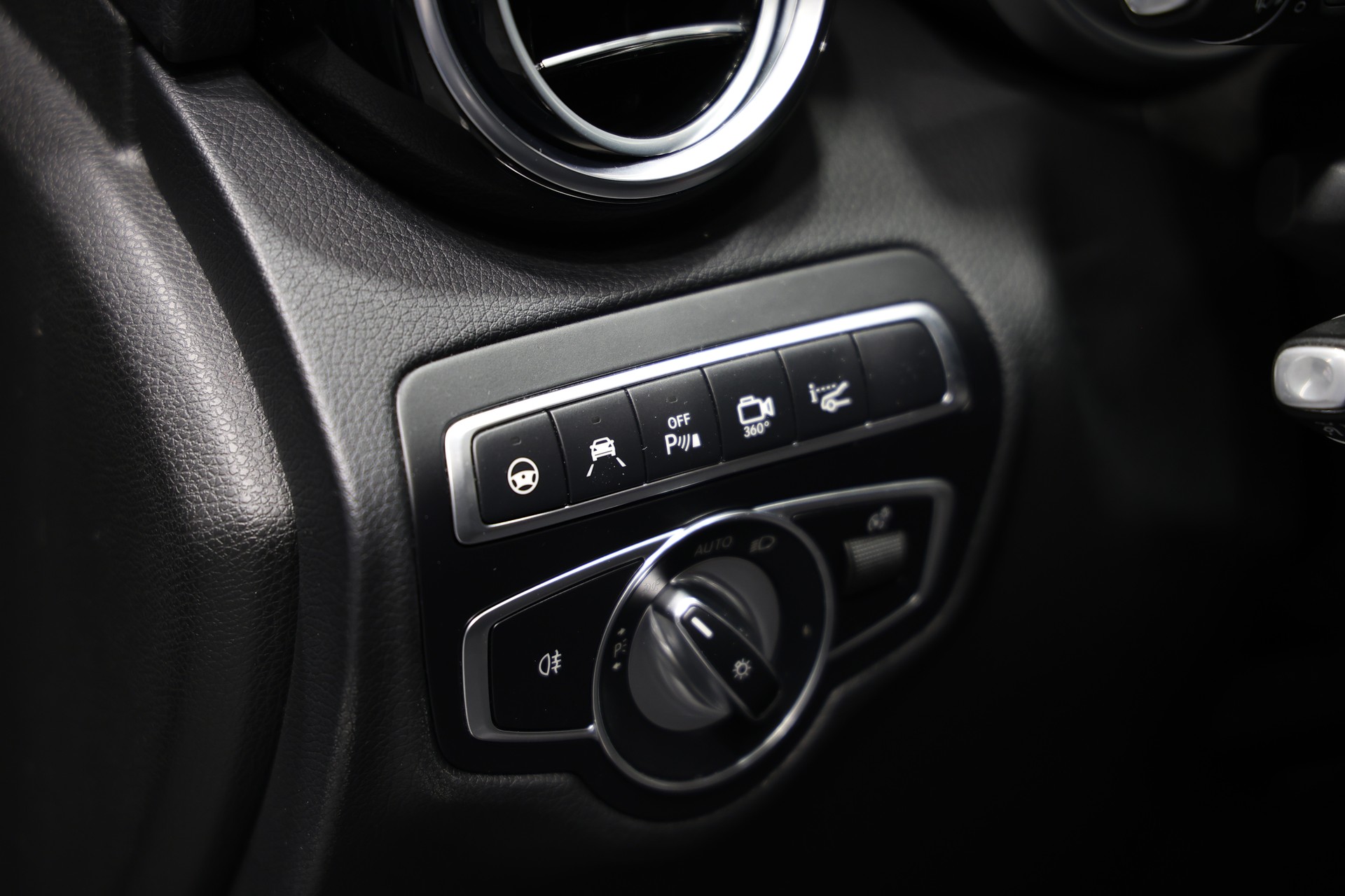 MERCEDES-BENZ GLC 63 S AMG 4Matic+ 9G-Tronic *CH-Fahrzeug*-image-26