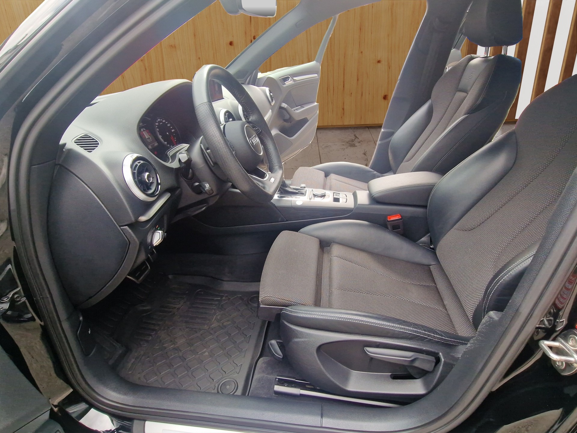 AUDI A3 Sportback 35 TDI Sport S-tronic-image-7