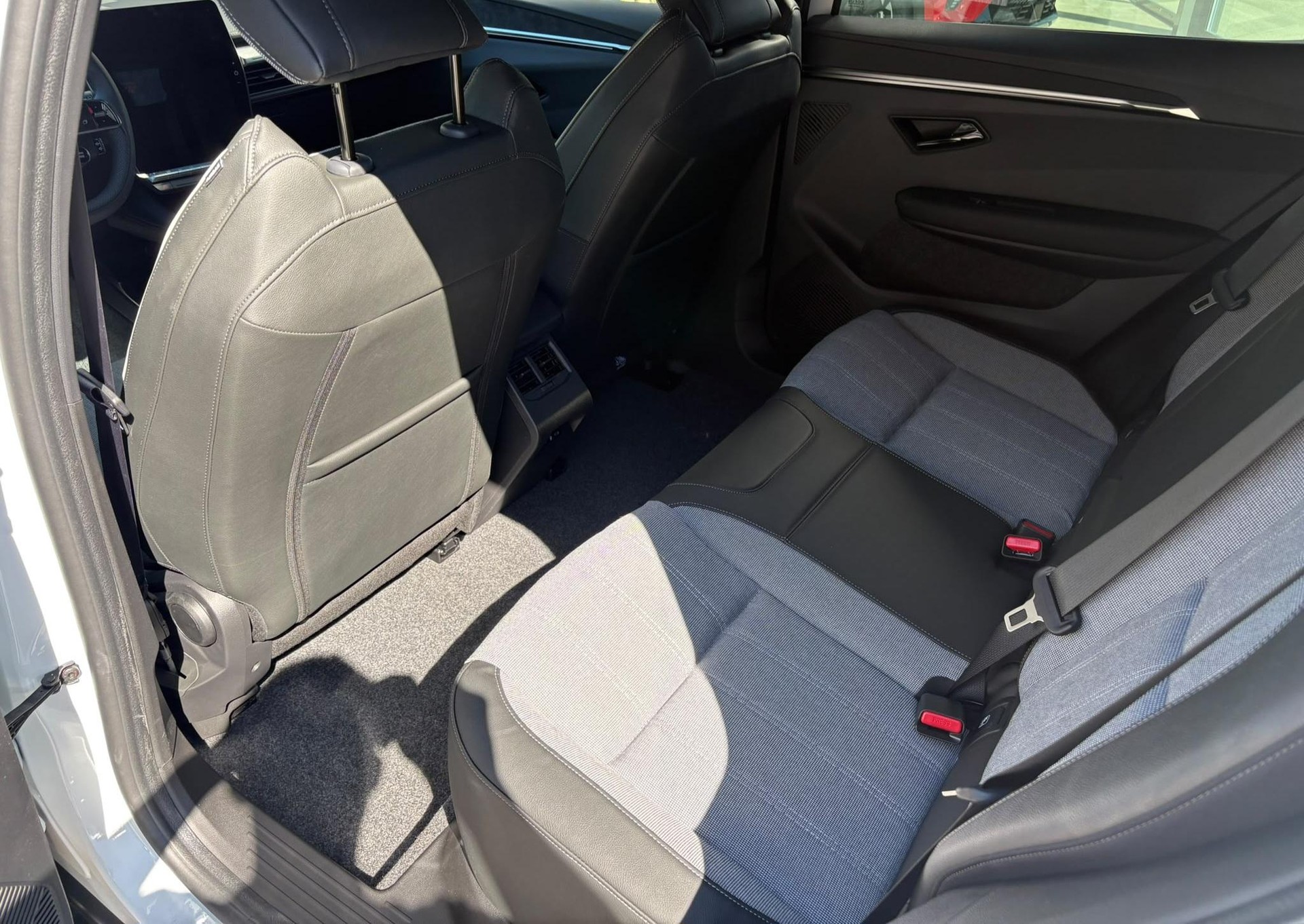 MITSUBISHI Eclipse Cross Intense+-image-8