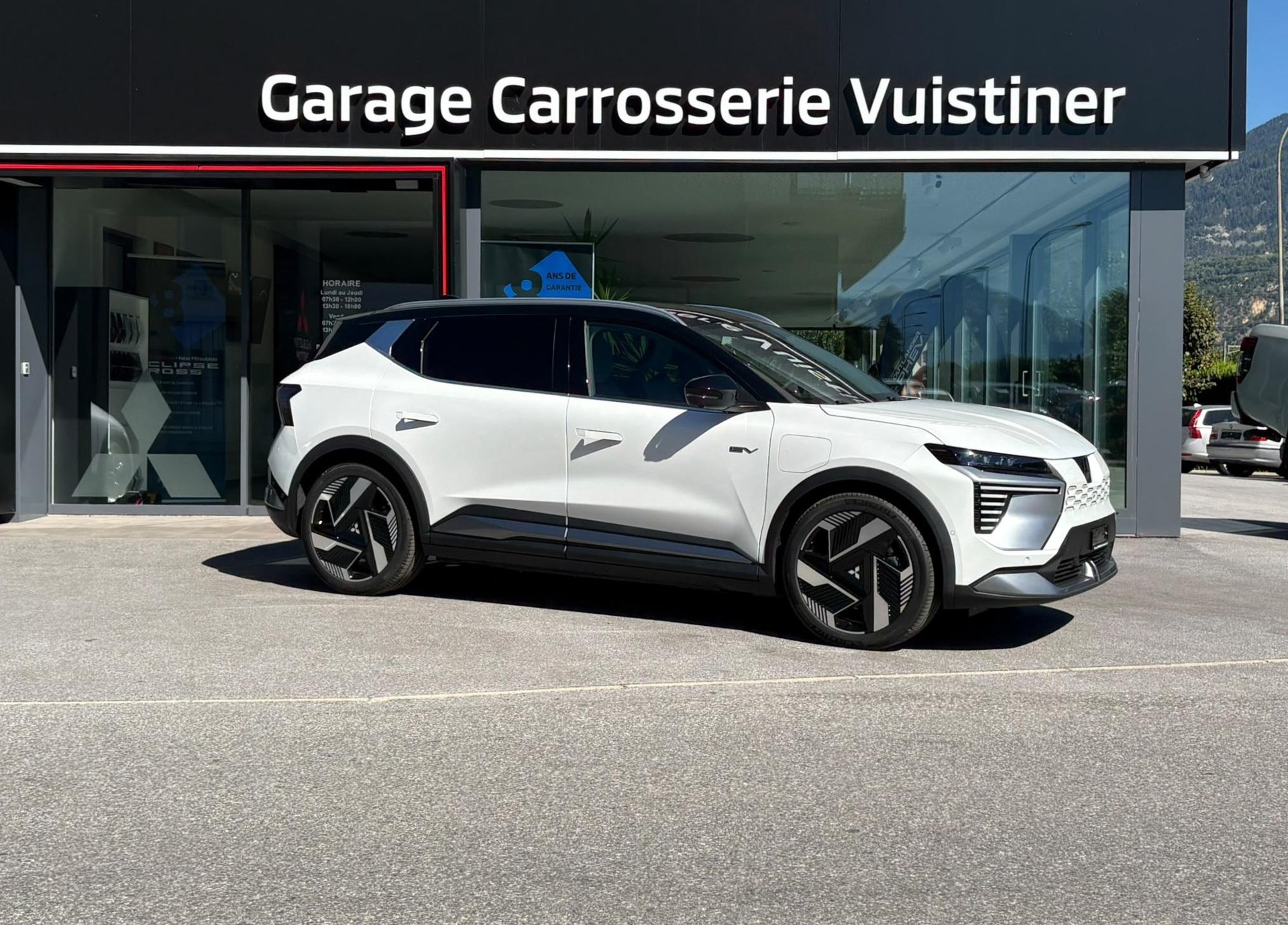MITSUBISHI Eclipse Cross Intense+-image-0