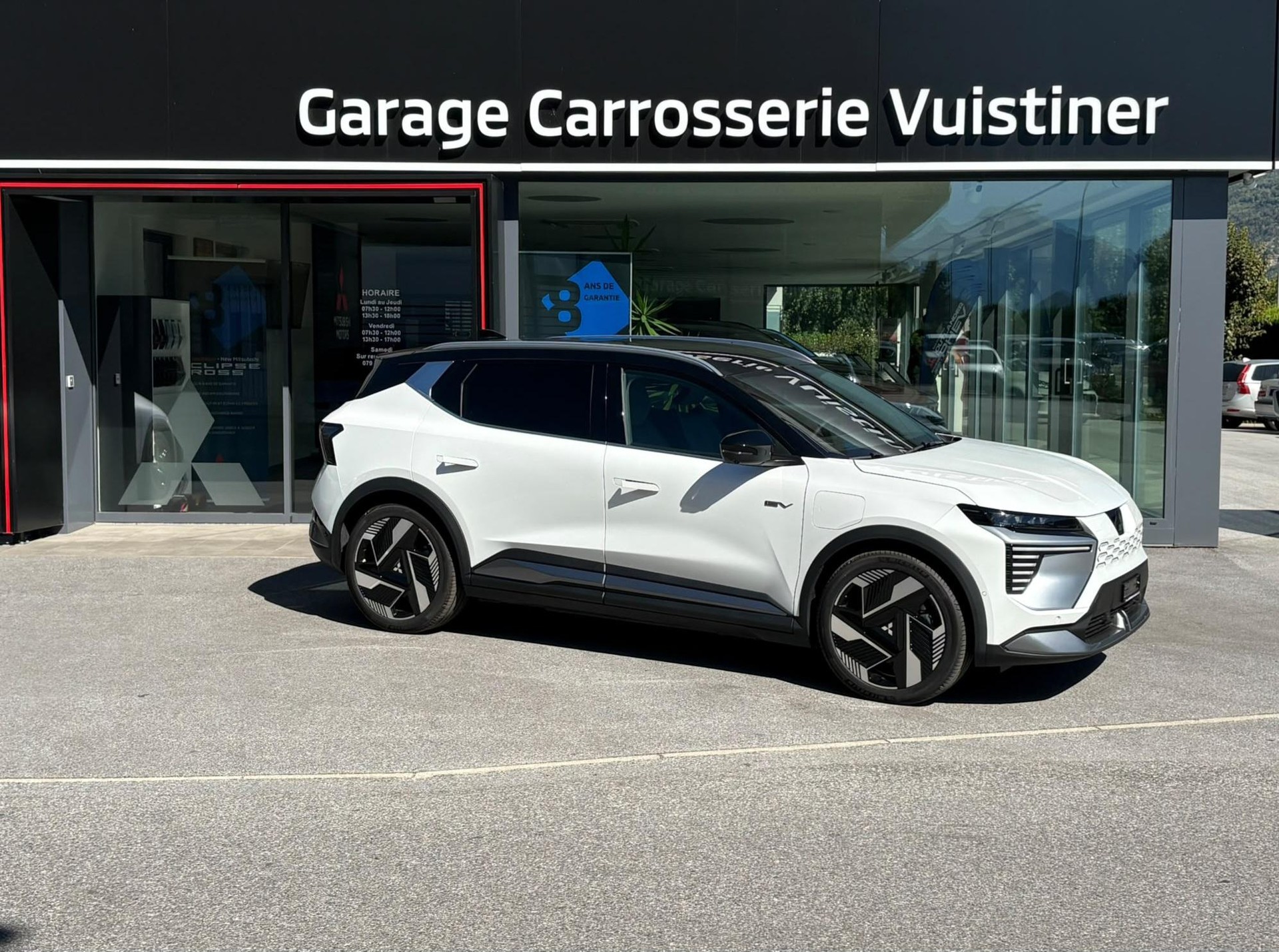 MITSUBISHI Eclipse Cross Intense+-image-2