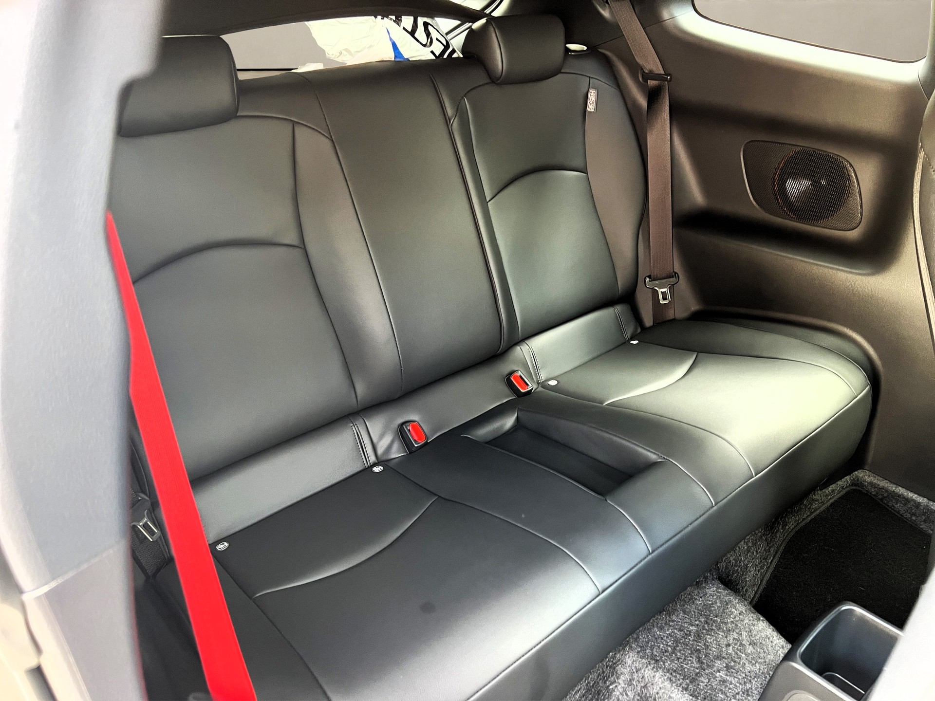 TOYOTA Yaris 1.6 GR Sport ✅CH-Fahrzeug & 8-fach bereift✅ ❗15 Jahre Werksgarantie❗-image-13