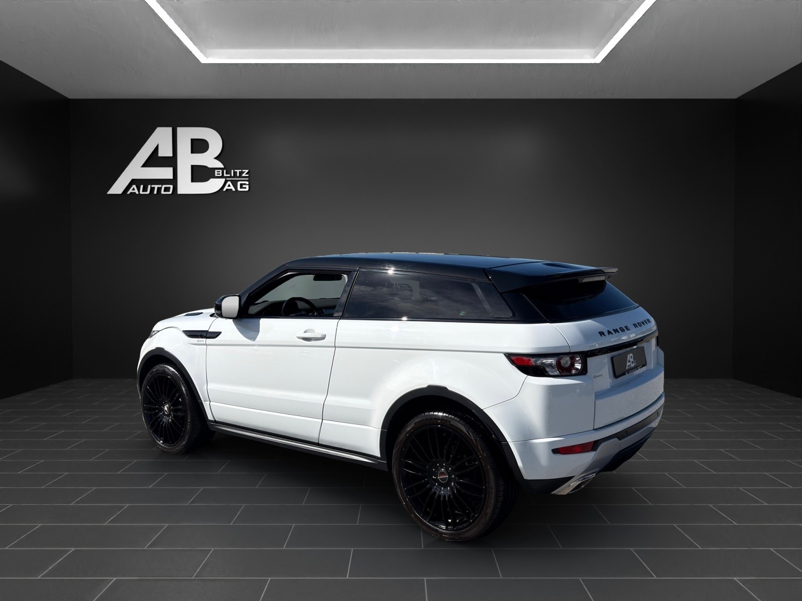 LAND ROVER Range Rover Evoque 2.0 Si4 Dynamic AT6 mit 241 PS-showroom-element-2