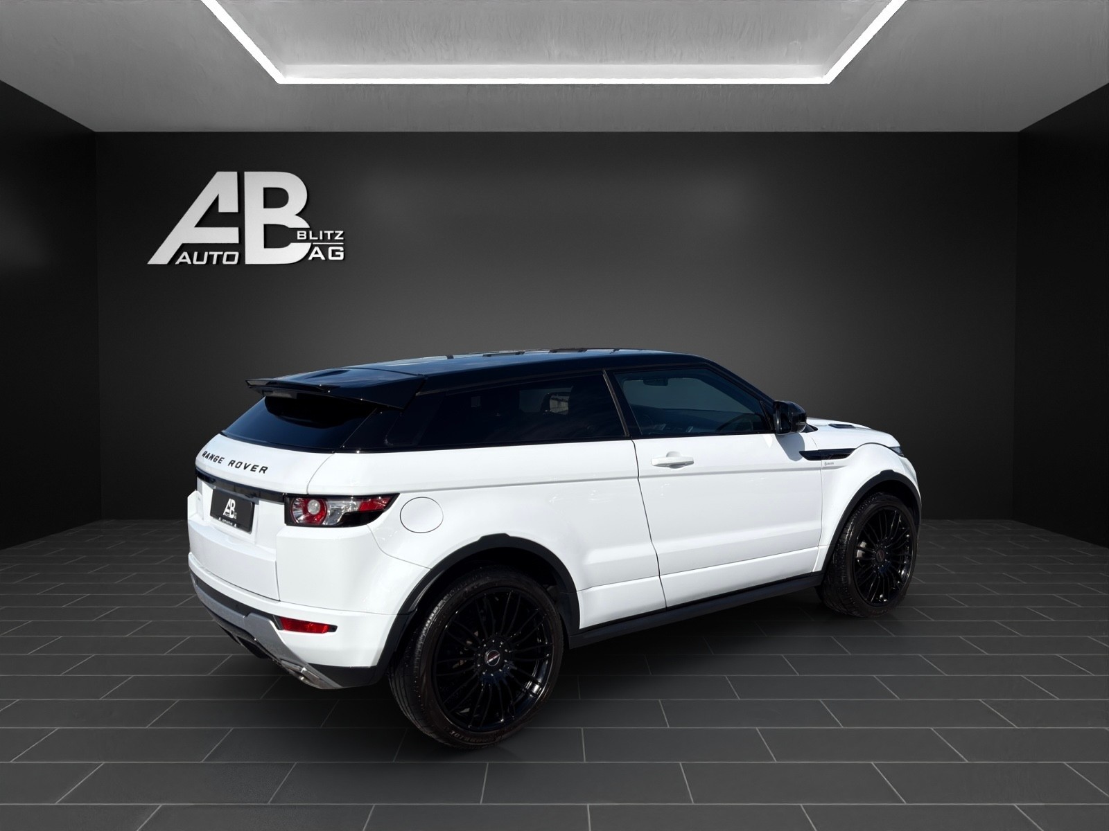 LAND ROVER Range Rover Evoque 2.0 Si4 Dynamic AT6 mit 241 PS-image-4