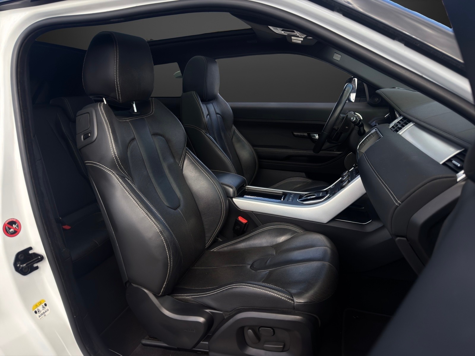 LAND ROVER Range Rover Evoque 2.0 Si4 Dynamic AT6 mit 241 PS-image-8