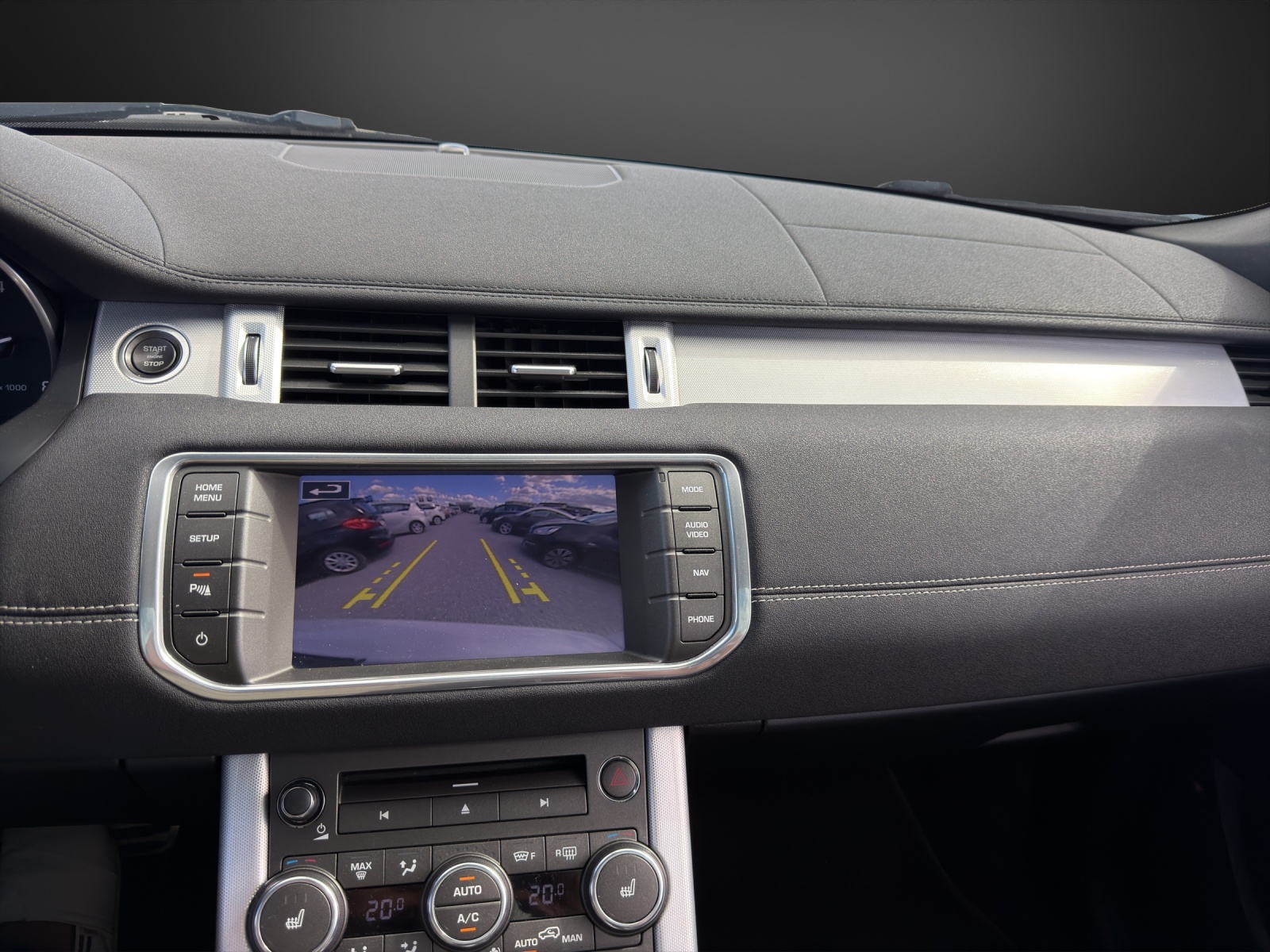 LAND ROVER Range Rover Evoque 2.0 Si4 Dynamic AT6 mit 241 PS-image-11