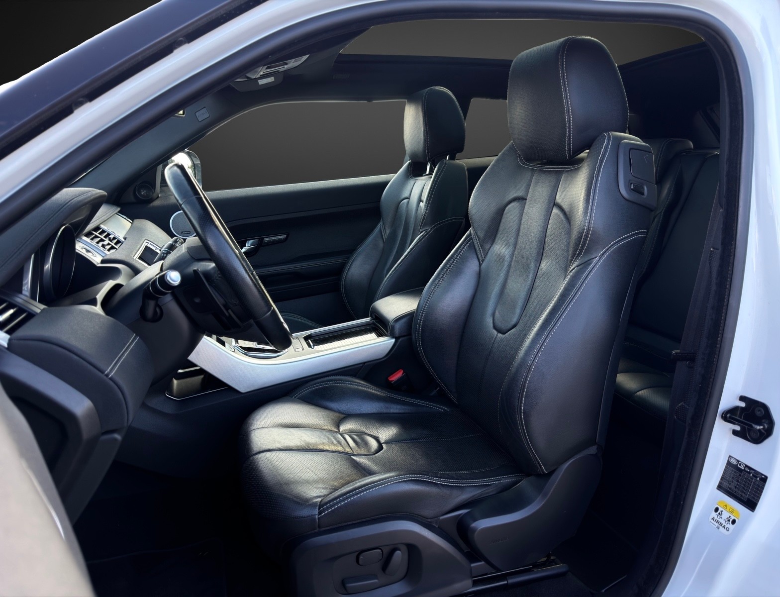 LAND ROVER Range Rover Evoque 2.0 Si4 Dynamic AT6 mit 241 PS-image-6