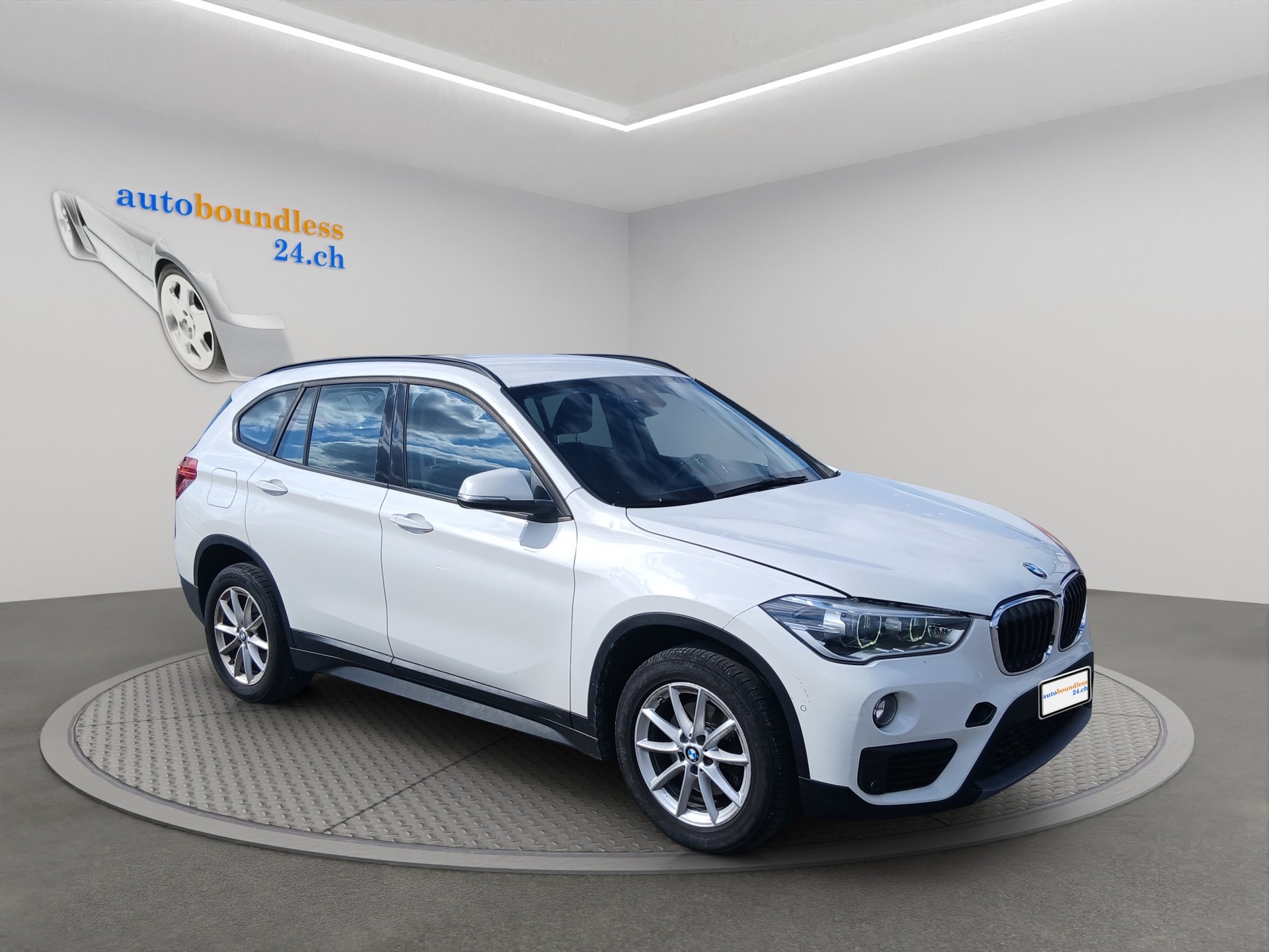 BMW X1 sDrive 18i Steptronic DSK-image-1