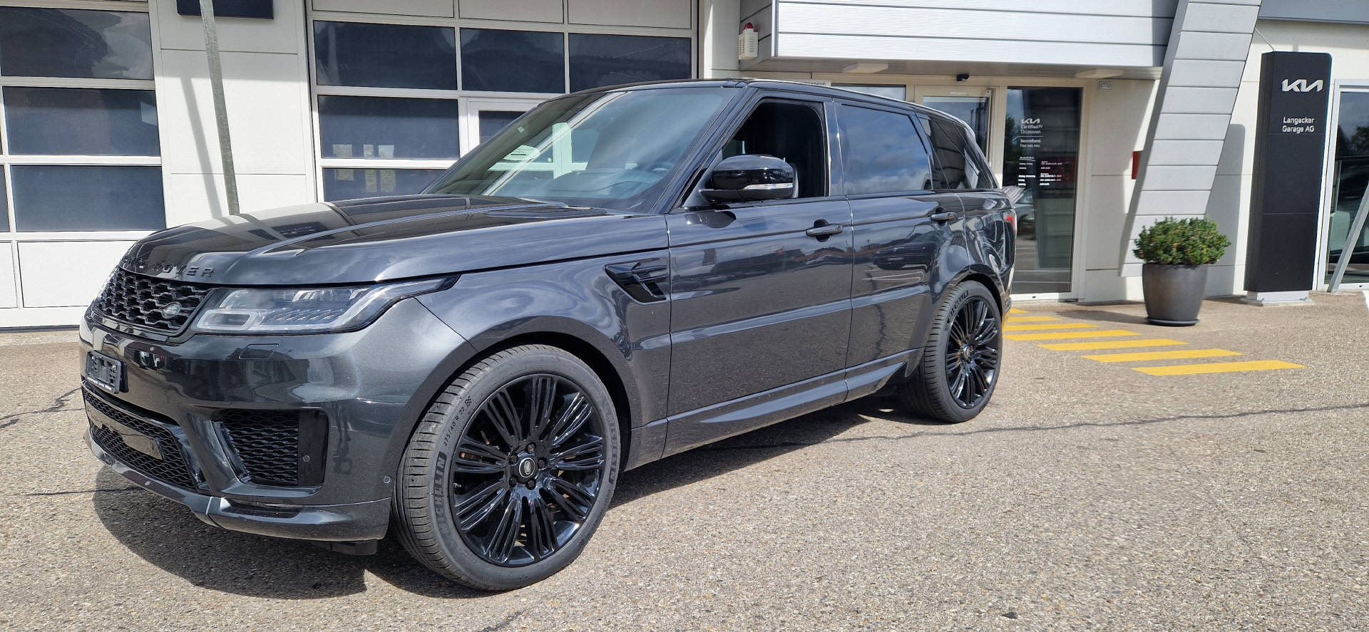 LAND ROVER Range Rover Sport 3.0 SDV6 HSE Dynamic-image-1