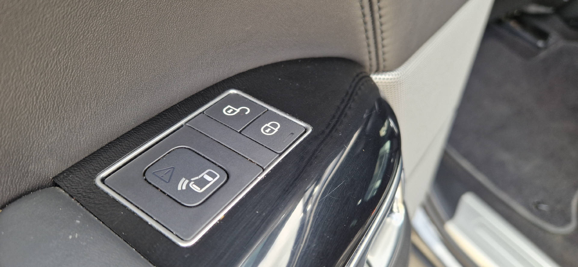 LAND ROVER Range Rover Sport 3.0 SDV6 HSE Dynamic-image-15