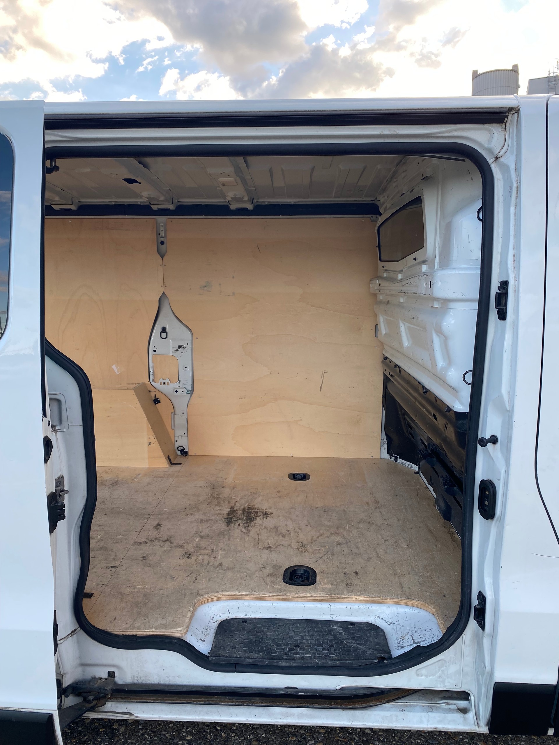 NISSAN NV300 dCi 120 2.9 L1H1 Eco-image-8