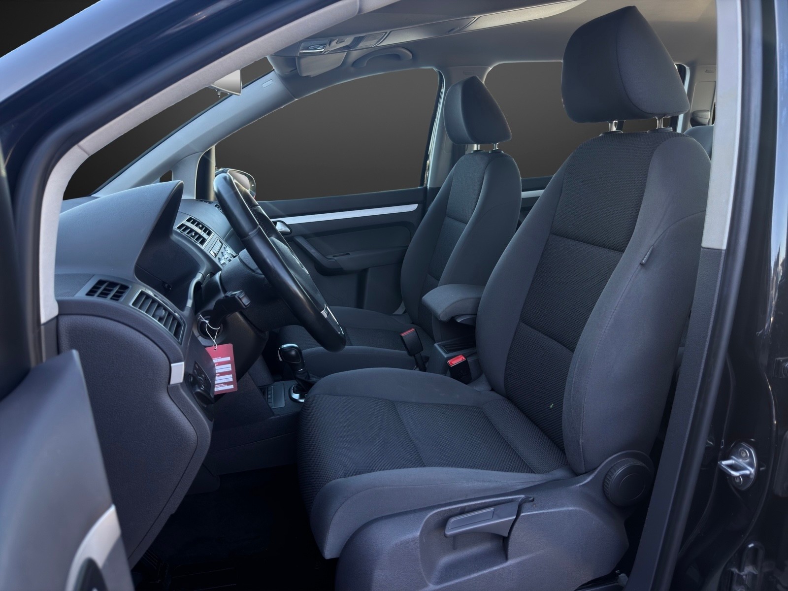 VW Touran 1.4 TSI Trendline DSG mit 140 PS-image-6