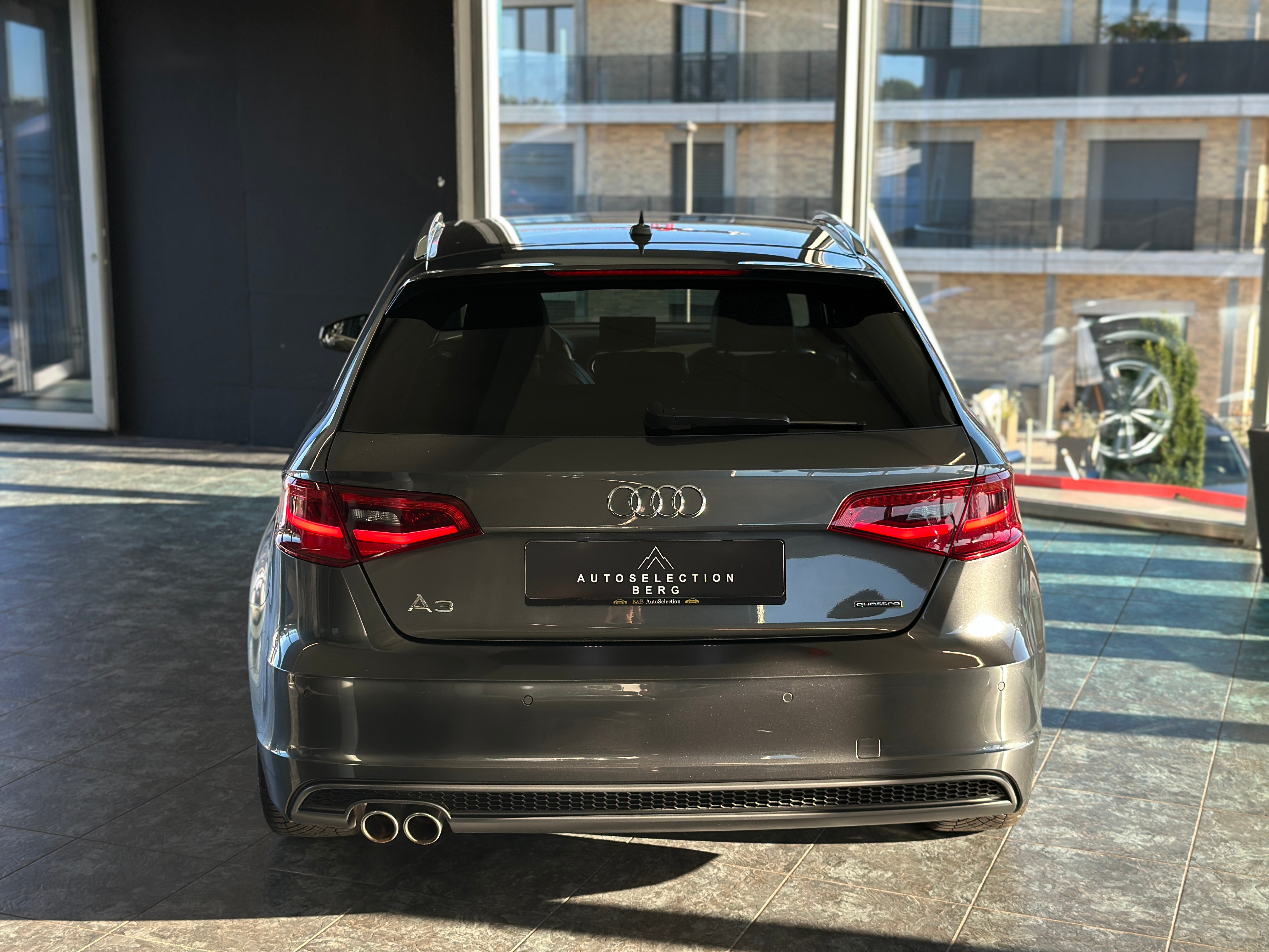 AUDI A3 Sportback 2.0 TDI Ambition quattro S-tronic — slika 5