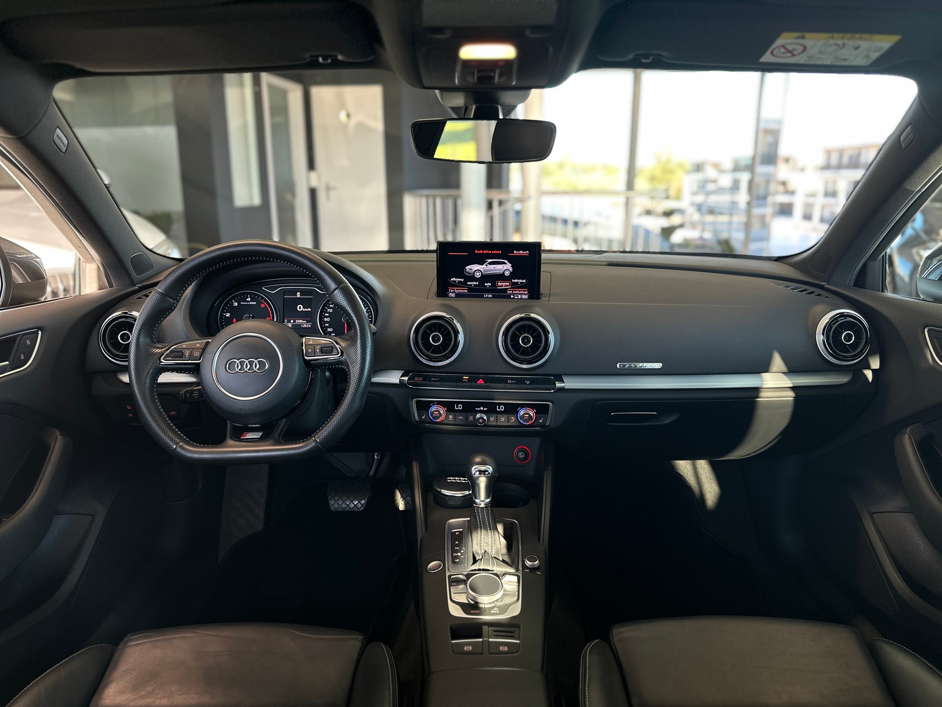 AUDI A3 Sportback 2.0 TDI Ambition quattro S-tronic-image-5